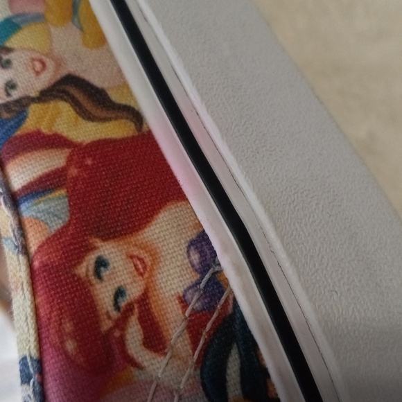 Vans × Disney Rare Authentic Multi Disney Princess Print Shoes Unisex - Picture 14 of 14